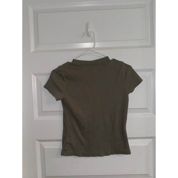 Green Ribbed Button-Up Baby Tee Universal Threads - Picture 4 of 4
